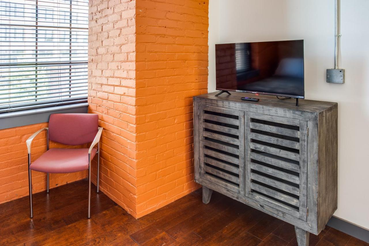 Ferienwohnung Ny Style Centric Loft With King Bed By Park Ave Rochester Exterior foto
